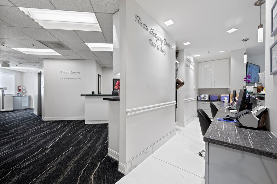 More Photos Of 20311 Birch St, Newport Beach Medical For Lease