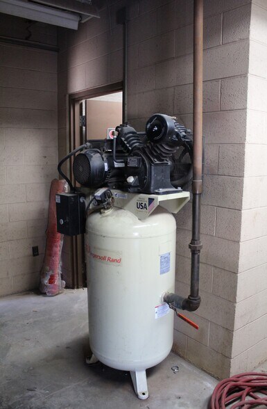 More Photos Of 4616 Oil Patch Dr, Woodward Warehouse For Sale