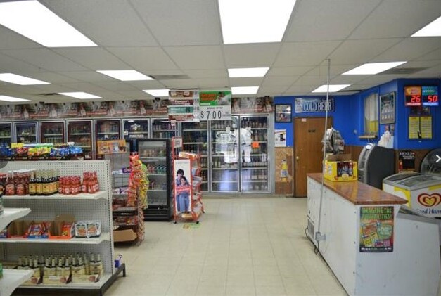 More Photos Of 1107 Howard St, Saginaw Convenience Store For Sale