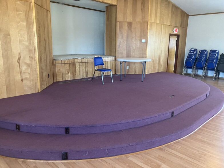 More Photos Of 1508 S 9th St, Ironton Lodge Meeting Hall For Sale