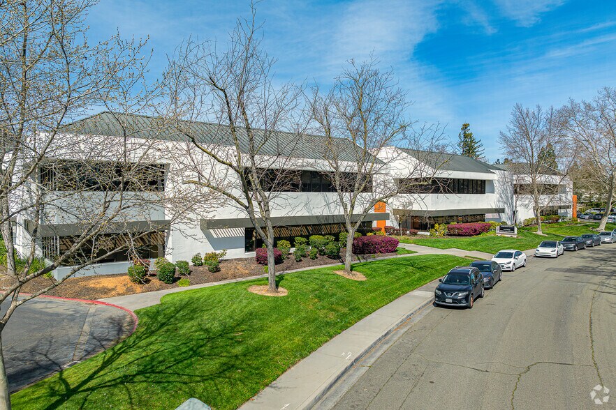 More Photos Of 1451 River Park Dr, Sacramento Office For Lease