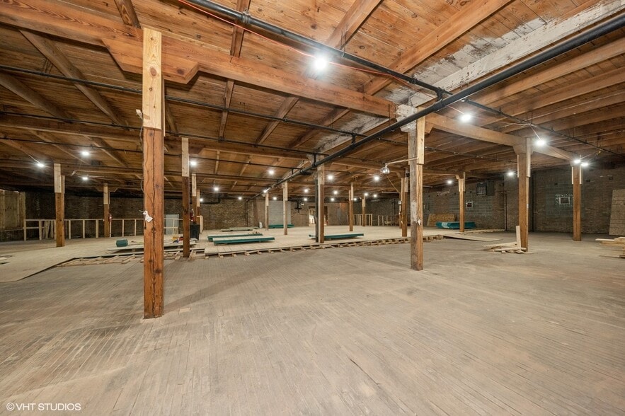 More Photos Of 2415 W 24th Pl, Chicago Warehouse For Sale