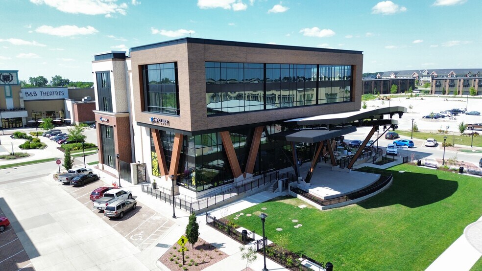 More Photos Of 1535 SW Market St, Ankeny Office For Lease