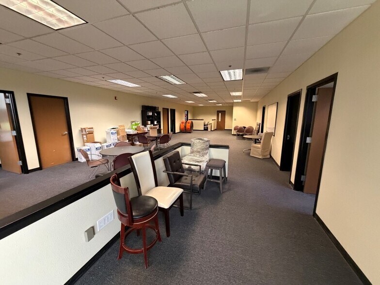 More Photos Of 208 Maurin Rd, Chehalis Warehouse For Lease