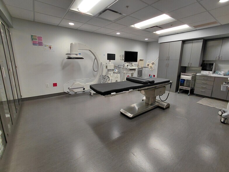 More Photos Of 1055 N 300 W, Provo Medical For Sale