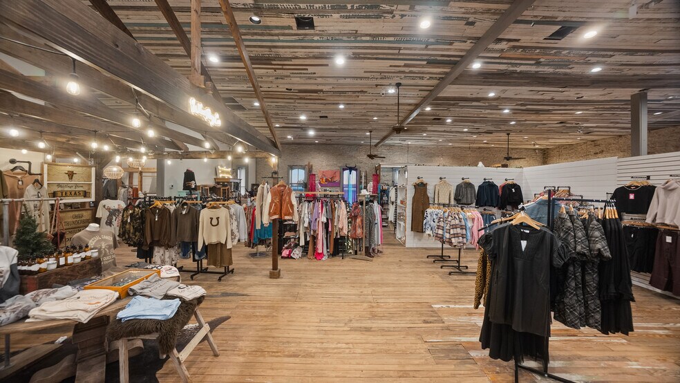 More Photos Of 101 N Elm, Hico General Retail For Sale