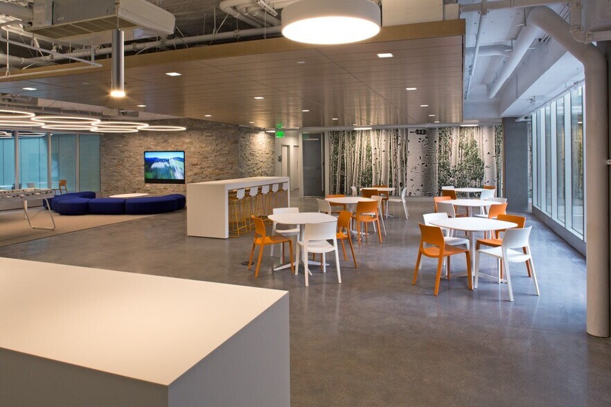 More Photos Of 370 17th St, Denver Office For Lease