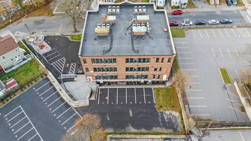 More Photos Of 22 Waverly St, Worcester Apartments For Sale