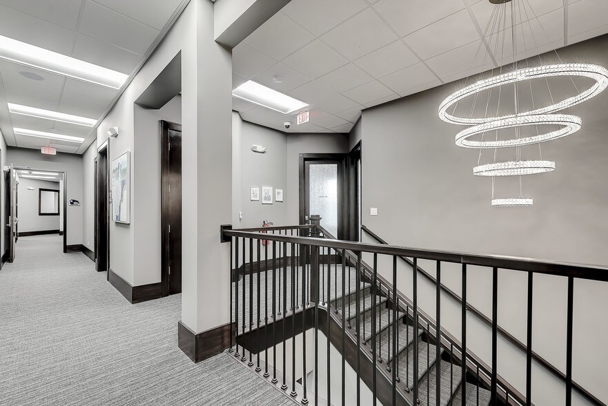 More Photos Of 1905 S New Market St, Carmel Coworking Space