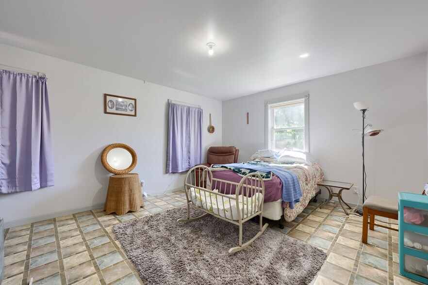 More Photos Of 197 Pencroft Dr N, Holtwood Industrial For Sale