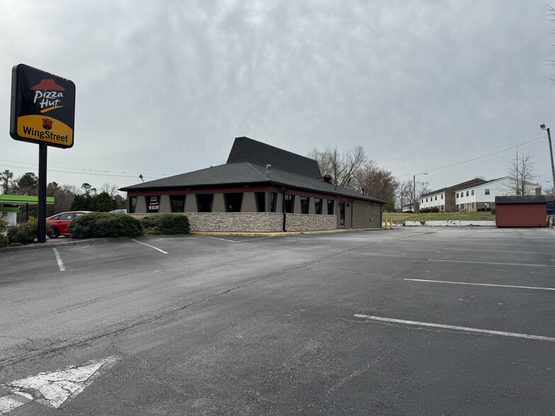 Primary Photo Of 1301 Gum Branch Rd, Jacksonville Restaurant For Lease