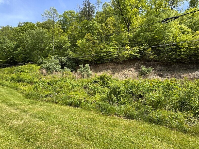 More Photos Of KY Rte 40 and Rte 580 Oil Springs, Oil Springs Land For Sale
