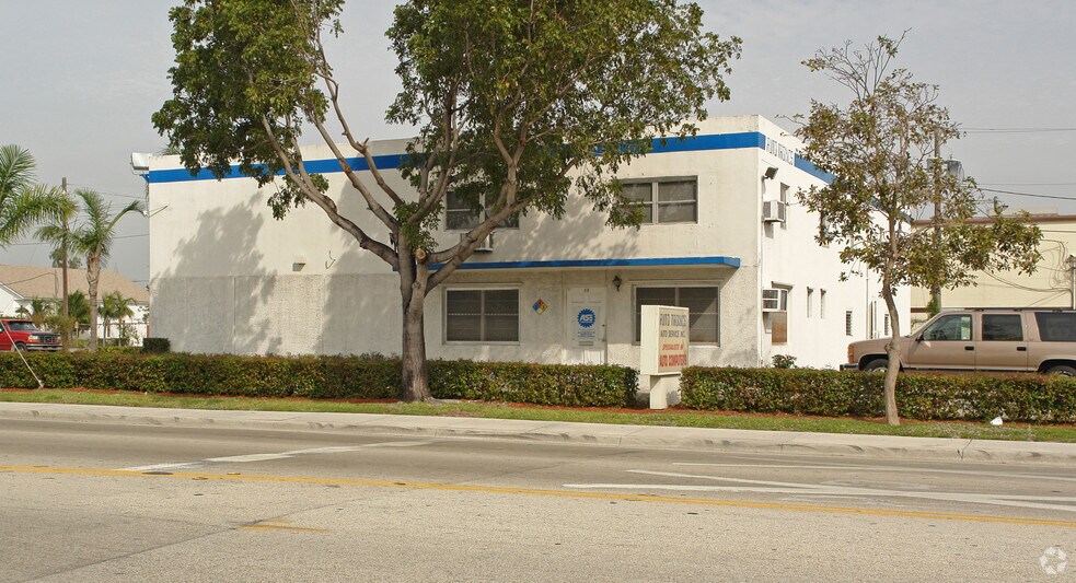 More Photos Of 55 SW 10th St, Deerfield Beach Service For Sale