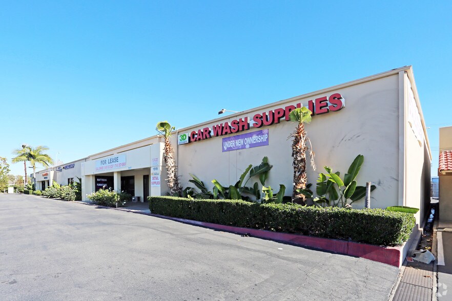More Photos Of 1501-1519 S Grand Ave, Santa Ana Warehouse For Lease