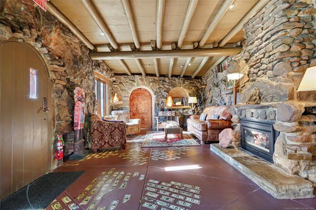 More Photos Of 4347 W 41st St, Tulsa Hospitality For Sale