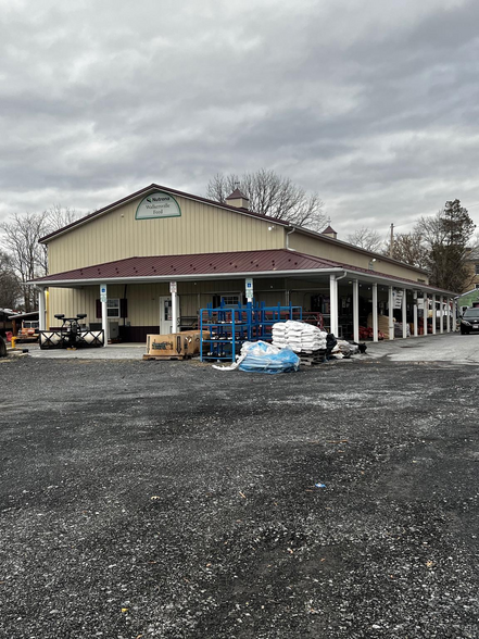 Primary Photo Of 35 W Pennsylvania Ave, Walkersville Storefront Retail Office For Lease