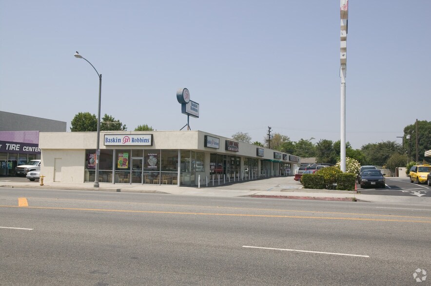 More Photos Of 5455-5465 Del Amo Blvd, Lakewood Storefront Retail Office For Lease