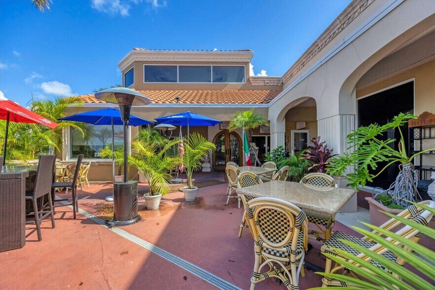 More Photos Of 2300 N Tamiami Trl, Nokomis Storefront Retail Office For Sale