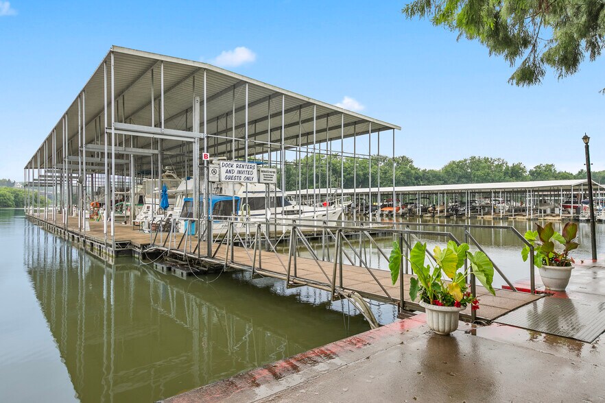 More Photos Of 13495 US Highway 54, Rockport Marina For Sale