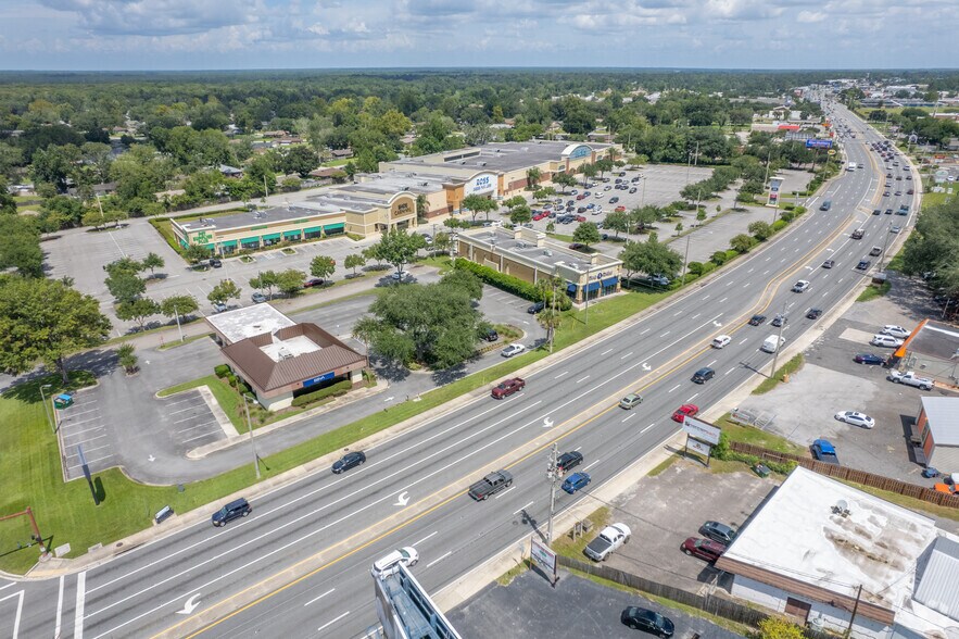 More Photos Of 510 Blanding Blvd, Orange Park General Retail For Lease