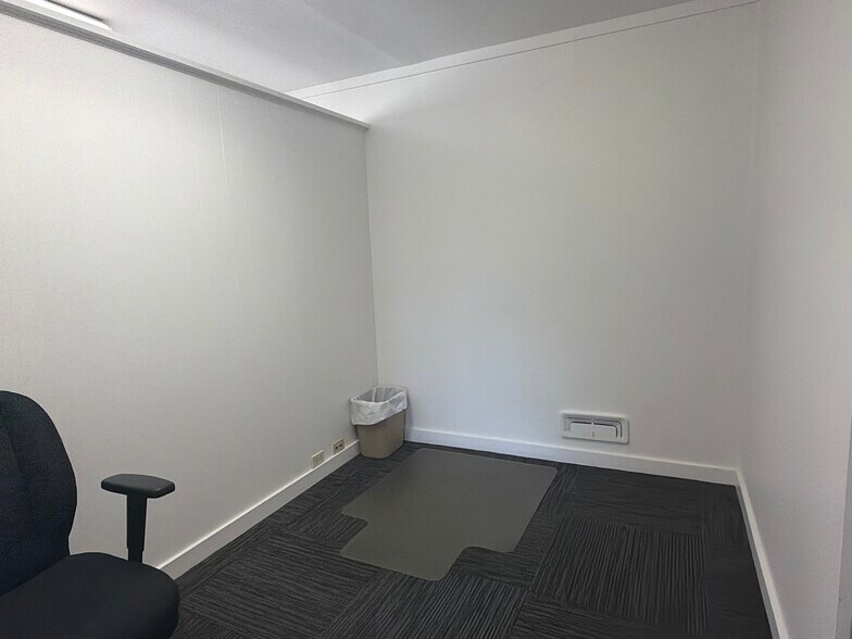 More Photos Of 610 Hamlin Hwy, Lake Ariel Office For Sale