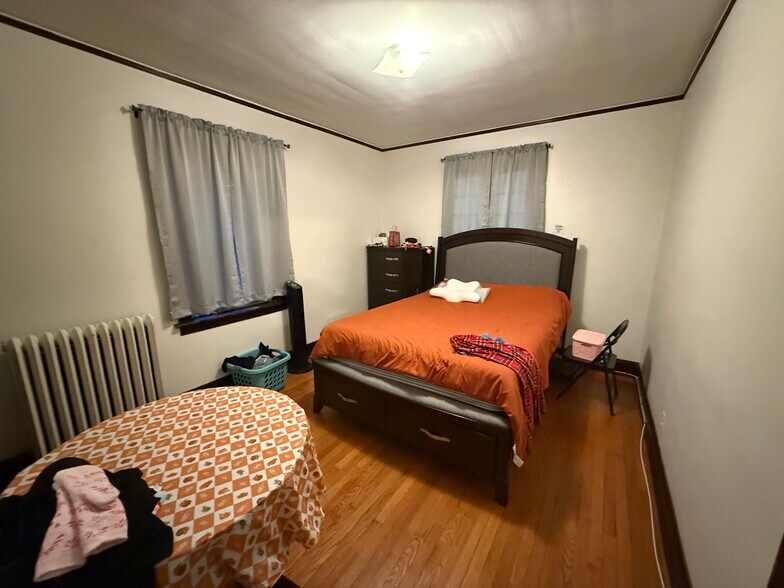 More Photos Of 3100 N LeClaire Ave, Chicago Apartments For Sale