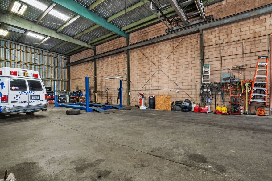 More Photos Of 484 E Redlands Blvd, San Bernardino Auto Repair For Sale