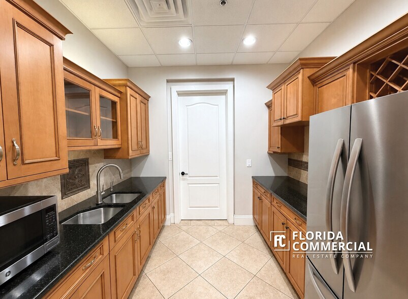 More Photos Of 2300 SE Monterey Rd, Stuart Office For Sale