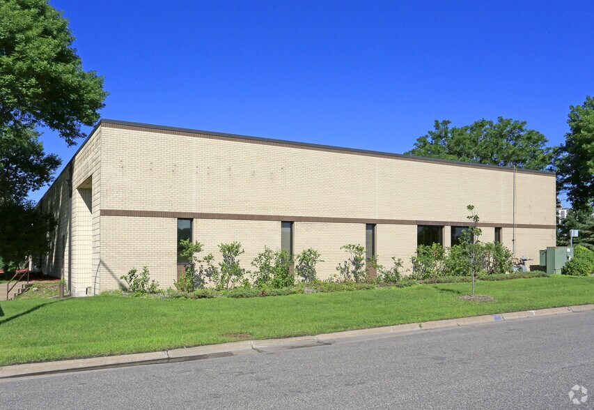 More Photos Of 273 Lafayette Frontage Rd W, Saint Paul Light Distribution For Lease