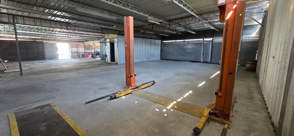 More Photos Of 3500 Gage Ave, Bell Auto Repair For Lease
