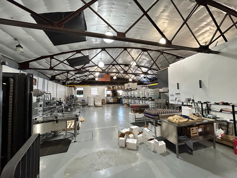 More Photos Of 250 S Mulberry St, Troy Industrial For Sale