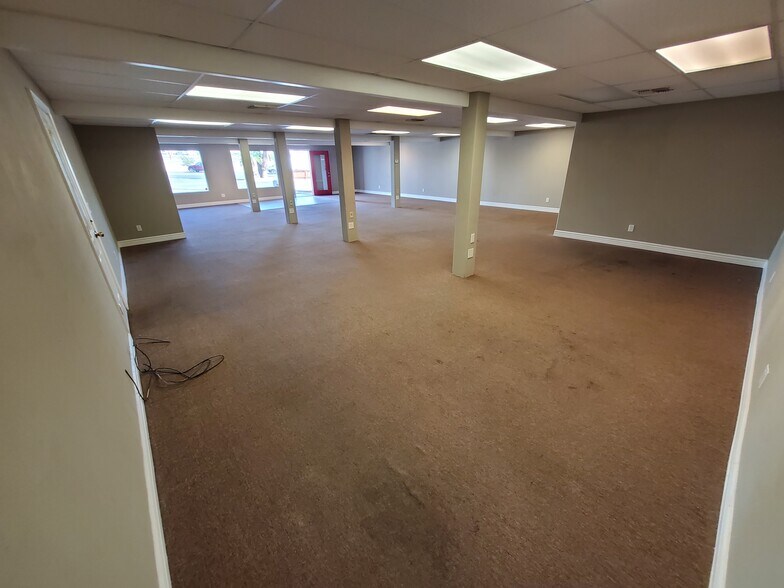 More Photos Of 2715 Highway 95, Bullhead City Self Storage For Lease