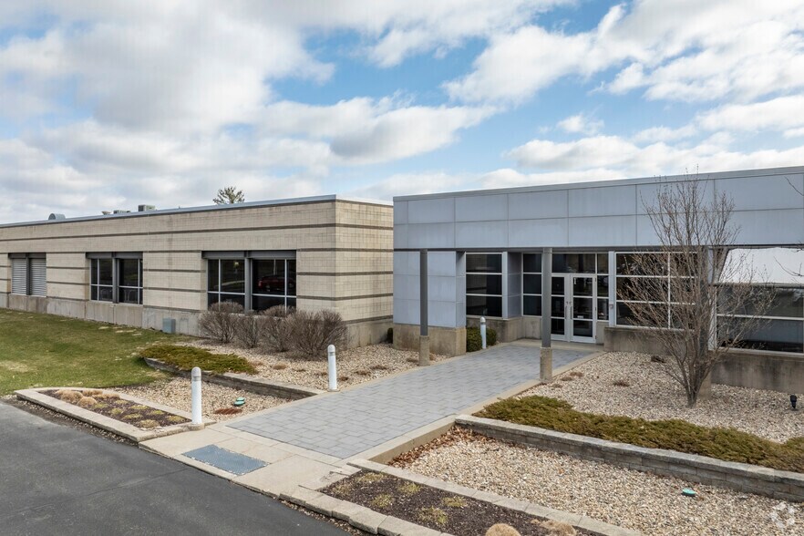 More Photos Of 8310 Excelsior Dr, Madison Office For Lease
