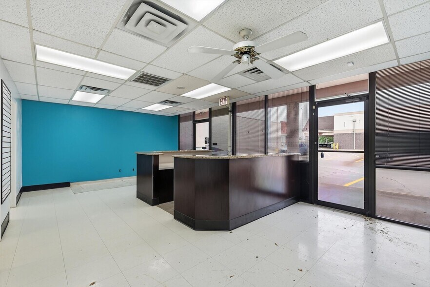 More Photos Of 2141-2149 W Park Blvd, Plano Unknown For Lease