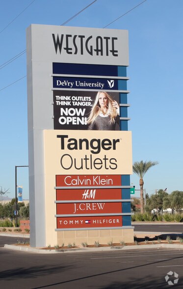 More Photos Of 6800 N 95th Ave, Glendale General Retail For Lease
