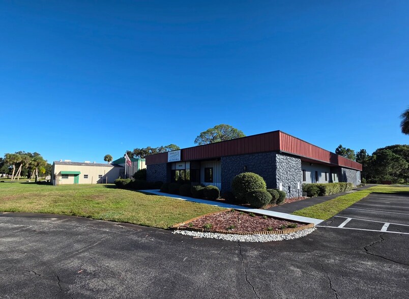 More Photos Of 1605 White Dr, Titusville Warehouse For Sale