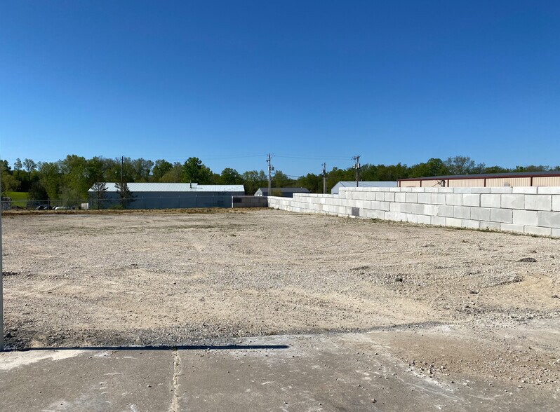 More Photos Of 1730 Daniel Boone Industrial Pky, Truesdale Warehouse For Sale