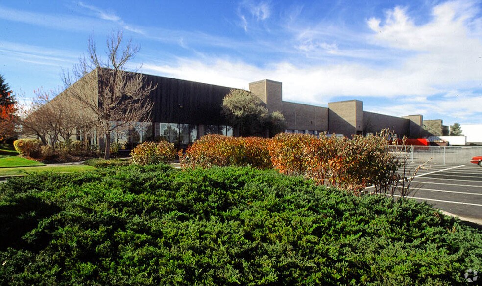 More Photos Of 5175 Joliet St, Denver Warehouse For Lease