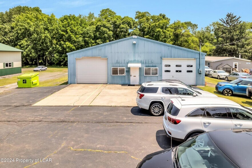 More Photos Of 109 Alden Rd, Nanticoke Service For Sale