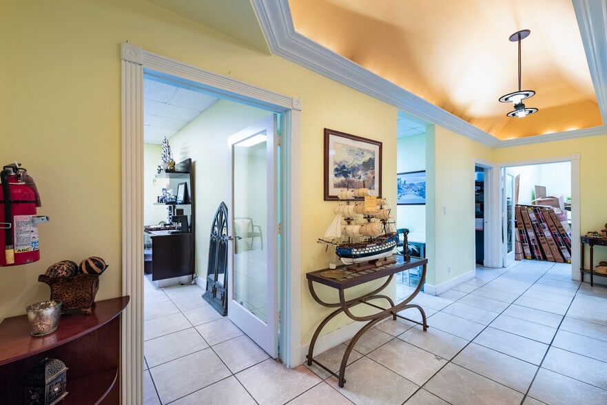 More Photos Of 10200 NW 25th St, Doral Light Distribution For Sale
