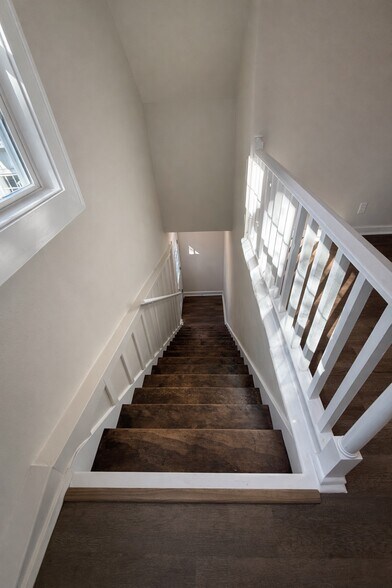 More Photos Of 214 Lee Ln, Covington Loft Creative Space For Lease