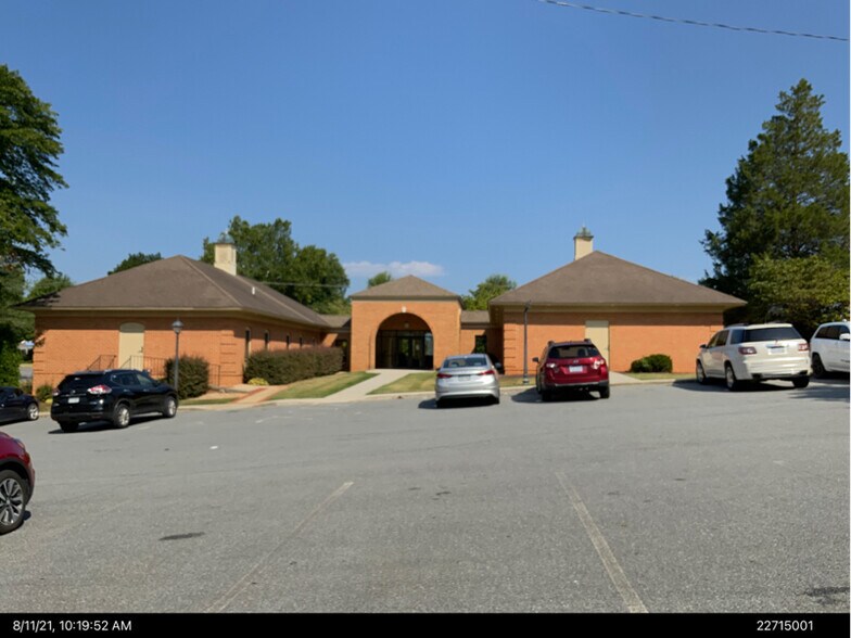 Primary Photo Of 3617 Old Forest Rd, Lynchburg Medical For Lease