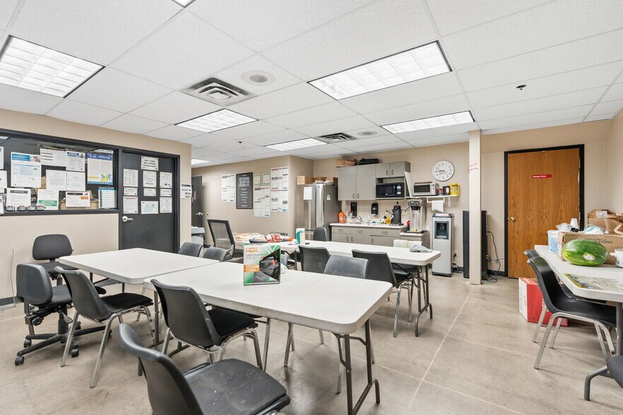 More Photos Of 2905 Lexington Ave S, Eagan Flex For Sale