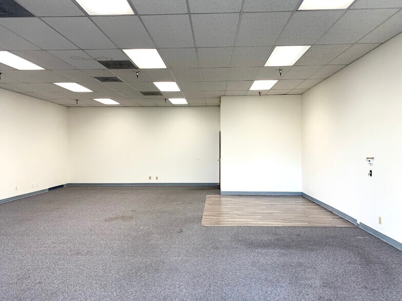 More Photos Of 11512 Magnolia St, Garden Grove Unknown For Lease