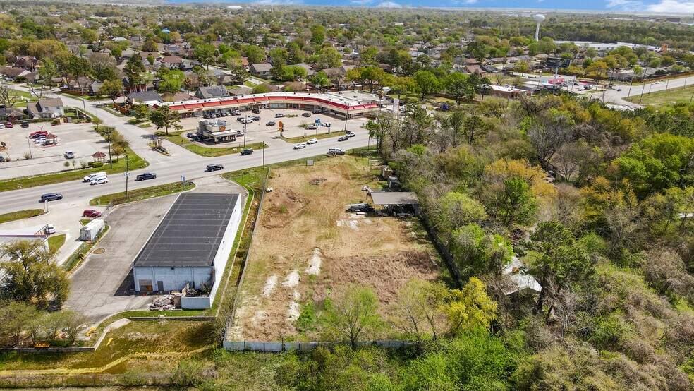 More Photos Of 11921 Veterans Memorial Dr, Houston Land For Sale