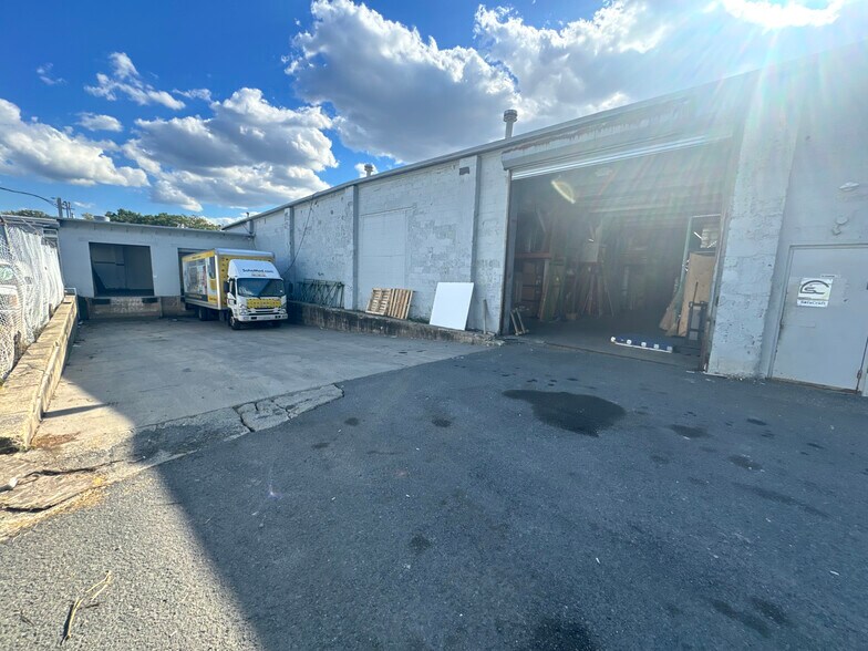 More Photos Of 901 Penn st, Rahway Industrial For Lease