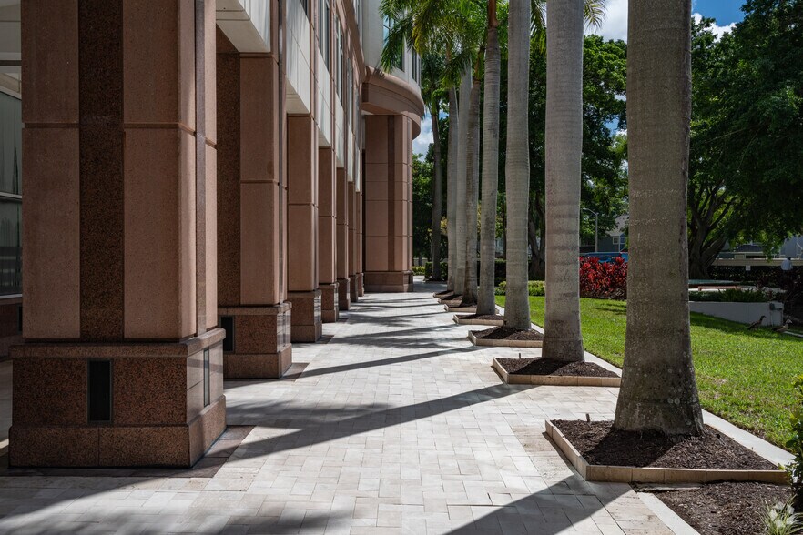 More Photos Of 1 Town Center Rd, Boca Raton Office For Lease