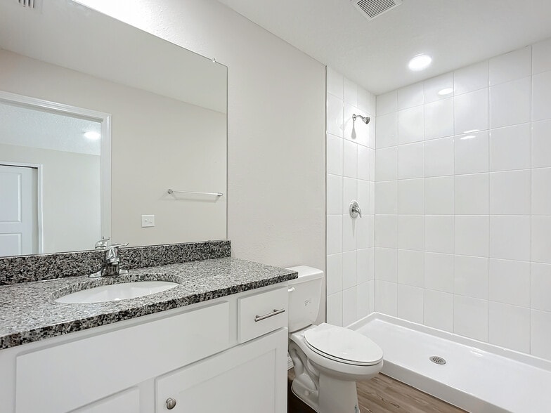 More Photos Of 9556 Hood Rd, Jacksonville Apartments For Sale