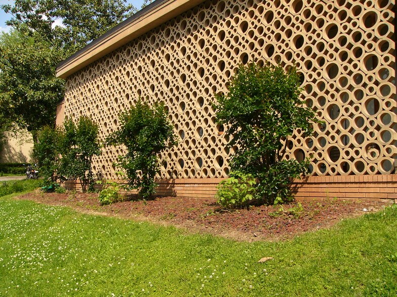 More Photos Of 1930 Monroe Dr NE, Atlanta Office For Sale