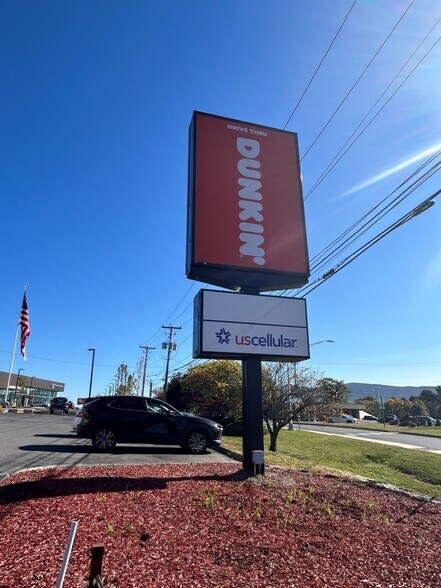 More Photos Of 7000 Peters Creek Rd, Roanoke Freestanding For Lease